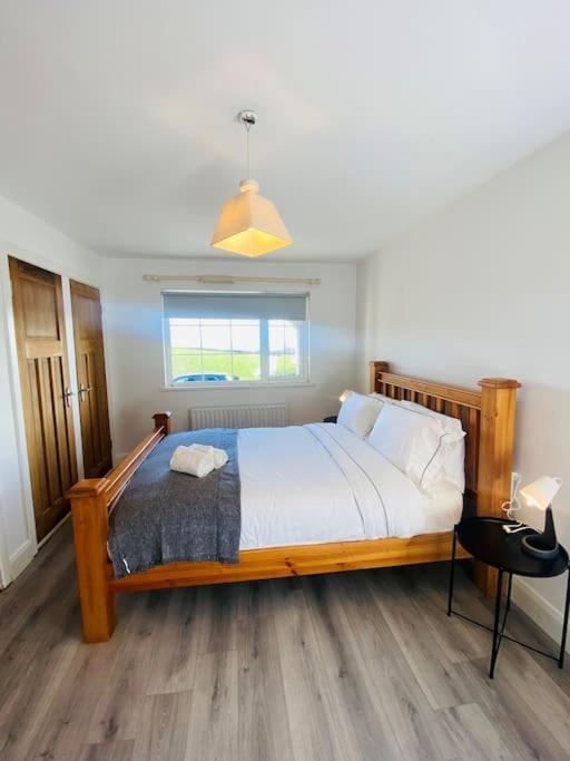 Valley Lodge 3 Bedroom Retreat In Craigantlet Hills Белфаст Екстериор снимка