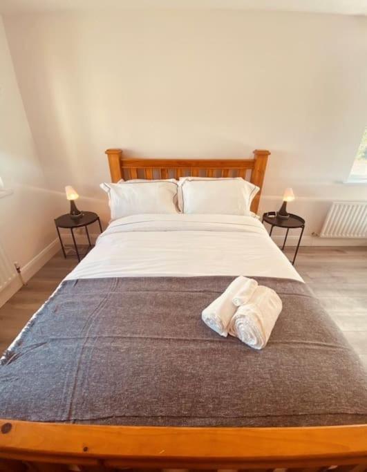 Valley Lodge 3 Bedroom Retreat In Craigantlet Hills Белфаст Екстериор снимка