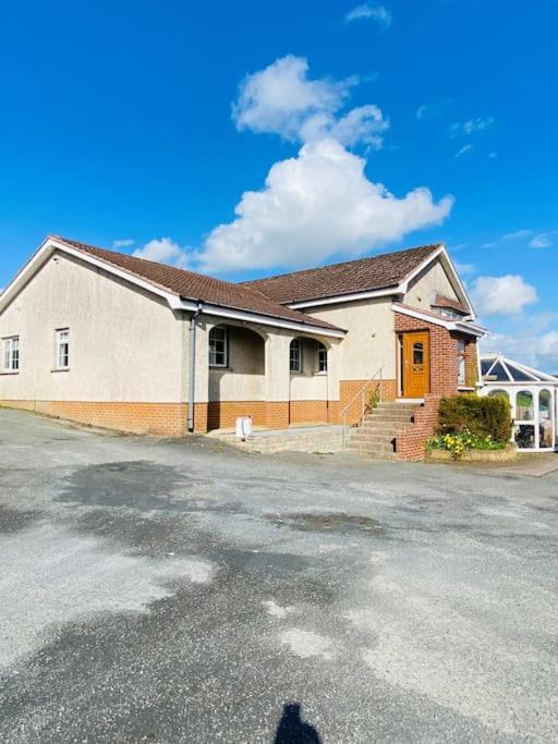 Valley Lodge 3 Bedroom Retreat In Craigantlet Hills Белфаст Екстериор снимка